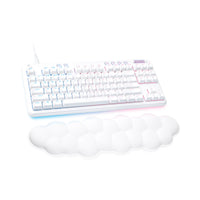 Logitech G713 Clavier gamer filaire mécanique avec éclairage RVB LightSync - Tactile switchs - Blanc-Confort moelleux : design blanc de rêve et repose-poignet en nuage, la disposition mécanique compacte du clavier gamer TKL G713 et sa hauteur réglable offrent une bonne sensation de jeu, toute la journée