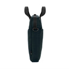 Incase - Compass Brief 13 po avec flight nylon - Marine-Le compartiment pour ordinateur portable doublé de fausse fourrure peut contenir un MacBook jusqu'à 13 pouces