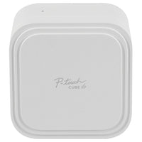 Brother PT-P910BT Imprimante d’étiquettes P-touch CUBE XP-Portabilité pratique. Cet appareil léger est équipé d'une batterie rechargeable et de la technologie Bluetooth pour que vous puissiez imprimer les étiquettes dont vous avez besoin, où que vous soyez.