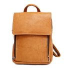 Ashlin® Sac à dos-sac à main avec organisateur avec fermeture à glissière, tan britannique-Sac à dos-sac à main avec organisateur avec fermeture à glissière. Le sac principal possède une fermeture à rabat, et au-dessous il y a un compartiment avec fermeture à glissière, une pochette pour téléphone cellulaire et une pochette à soufflets. Le panneau avant possède 2 pochettes avec fermeture à glissière pour un accès facile de l'extérieur. L'organisateur arrière peut contenir de nombreuses cartes de crédit.