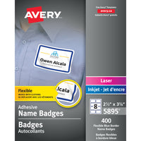 Avery Badges autocollants flexibles pour imprimantes laser/jet d/encre - 2 1/3 po x 3 3/8 po - blanc/bord bleu - paquet de 400-Badges d'identification pour événements/conférences