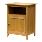 Winsome – Table de bout/chevet, naturel-Cette table de chevet en bois de style shaker s’adapte à tout décor. En bois massif, cette table de chevet en bois naturel ajoute une touche chaleureuse à n’importe quelle pièce. Le fini naturel s’harmonise bien avec n’importe décor. Facile à assembler.