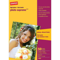 Staples - Papier Photo Supreme, lustré, 5 po x 7 po, paq./50-Pour des photos aux couleurs éclatantes qui résistent à la décoloration  