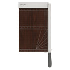 Swingline - Tranche à guillotine ClassicCut 1510W avec EdgeGlow - bois - 15 po - 10 feuilles-La surface en bois massif est imprimée avec des guides d'alignement pour aider à améliorer la précision de coupe