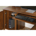 Sauder 66"W La Collection Carson Forge Bureau d’ordinateur d’angle - Finition Washington Cherry- Les caractéristiques de ce bureau comprennent :  Tablette coulissante pour clavier/souris avec glissières métalliques et butées de sécurité