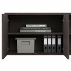 Bush Business Furniture - Armoire de rangement basse avec portes et tablettes Studio A - gris orage-Chaque tablette supporte jusqu'à 50 lb