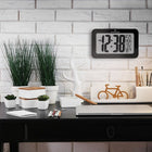 Marathon – Horloge murale atomique avec 8 fuseaux horaires, noir (CL030033BK)-Choisissez entre HST, AKST, PST, MST, CST, EST, AST et NST, avec l'option marche/arrêt de l'heure avancée