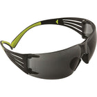 3M - Lunettes De Sécurité Securefit Série 400, Lentille Grise/Fumée, Revêtement Antibuée/Anti-Égratignures, paquet de 36-Revêtement des lentilles Antibuée/anti-égratignures