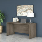 Bush Business Furniture - Bureau 60 po l x 30 po L Studio C - hickory moderne-La surface de 60 po L x 30 po P offre de l'espace pour etaler vos affaires en plus d'être dotee d'un systeme de gestion des câbles integre pour dissimuler les câbles d'ordinateur