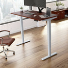 Bureau assis-debout à hauteur réglable 60 po x 30 po Move 40 Series de Bush Business Furniture - cerisier Hansen/gris métallique-Le plateau durable en stratifié thermofusionné offre une résistance supérieure aux taches, aux rayures et aux autres dommages esthétiques