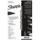 Sharpie - Marqueurs permanents − Pointe biseautée − Couleurs variées − Paquet de 4-Couleurs variées : noir, bleu, rouge et vert