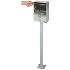 Frost – Piédestal pour le cendrier extérieur et le système de gaspillage d'animal de compagnie-Installation: Se servir de la plaque de sol comme gabarit pour marquer les trous de montage. Percer les trous et utiliser des chevilles adaptées au matériau du sol (les chevilles ne sont pas comprises).