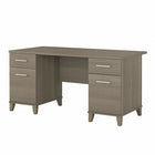 Bush Furniture - Bureau 60 po avec tiroirs Somerset - Gris cendré-La surface durable du bureau 60" L s’étend sur le bord pour que les visiteurs puissent se tirer une chaise