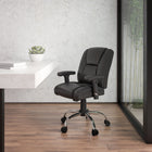 Chaise de travail pivotante HERCULES Big and Tall avec accoudoirs ajustables, capacité 400 lb, cuir noir (GO2132LEA)-Bouton de réglage de la tension d'inclinaison