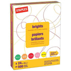Staples - Papier de copie couleur fluorescent, lettre, 8 1/2 po x 11 po, couleurs variées, rame-8 1/2 po x 11 po