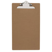 Staples Presse-papiers - Format Légal - 9 po x 16 po-Le tableau en masonite marron robuste offre une surface solide pour faciliter l'écriture
