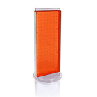Azar Displays – Présentoir rotatif de comptoir à panneaux perforés sur 2 côtés, 20 x 8 po, orange (700508-ORG)-Le présentoir à deux côtés repose une base rotative en plastique transparent, qui offre un accès facilité aux clients