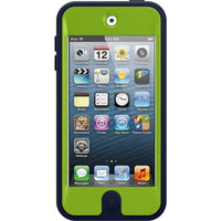 OtterBox - Étui de la collection Defender pour iPod touch 5e génération, punk (77-25219)-Des bouchons en silicone couvrent les ouvertures principales, y compris le port lightning, la prise pour écouteurs et les réglages du volume