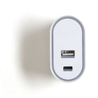 NXT Technologies - Chargeur de téléphone universel à 2 ports, USB-C et USB-A, blanc-Chargeur mural avec fiche pliante CA pratique
