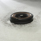 iRobot® – Aspirateur robot connecté Wi-Fi Roomba® 890 (R890020)-Capture 99 % des allergènes, pollens et particules: attrape les particules de la taille de 10 microns grâce au filtre haute efficacité AeroForce®
