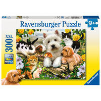 Ravensburger - puzzle Animaux amis 300 pièces -À propos de ce puzzle de 300 pièces : Détendez-vous et ressourcez-vous en reconstituant d'adorables chatons, chiots, un lapin, un cochon d'Inde, un hamster et bien plus encore dans notre puzzle « Animaux amis 