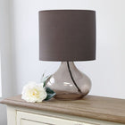 Lampe de table en verre goutte d'eau Simple Designs avec abat-jour en tissu, gris fumée avec abat-jour gris-9  po x 9  po x 13.5   po