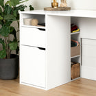 Table de bricolage avec rabat Crea, Blanc solide de Meubles South Shore-POIGNÉES DÉCOUPÉES: les poignées découpées de cette table de bricolage empêcheront vos fils de s’emmêler dans celles-ci : vous serez en mesure de vous consacrer entièrement à votre travail.