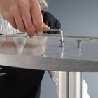 SECO Porte-brochure Décoratif, Paysage-Base en plastique argenté moulé avec plaque en acier dissimulée pour une stabilité accrue du poids.