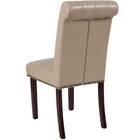 Chaise Parsons LeatherSoft beige HERCULES avec dossier roulé, garniture pour clous décoratifs et finition couleur noyer-Garniture tête de clou en laiton