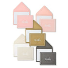 Gartner Studios – Assortiment de cartes de remerciements pêche, rose, or, argent et noir, paq./50-50 cartes vierges pliées en cinq couleurs d'encre métallique avec enveloppes appariées uniques.
Pêche, rose, or, argent et noir