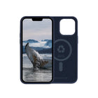 Dbramante1928 - Monaco MagSafe pour iPhone 15 Pro - Bleu Pacifique-Monaco est une étui en silicone fabriquée à partir de silicone recyclé et de matériaux plastiques recyclés, dotée d'une conception de protection contre les chocs à 3 couches et d'un aimant MagSafe intégré