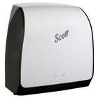 Scott - Distributrice manuelle d’essuie-mains Slimroll - pour essuie-mains Scott Slimroll avec mandrin orange - 12,65 po x 13,02 po x 7,18 po - Blanche-Comprend 1 distributrice manuelle d’essuie-mains Scott Slimroll