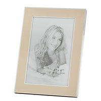 Elegance – Cadre photo Jolene, or satiné, 4 x 6 po (63374)-Cadre photo pour bureau