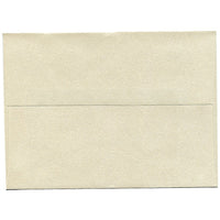 JAM Paper Enveloppes livret Stardream fini métallique à fermeture gommée, 5 1/4 x 7 1/4 po, ivoire opalin, paquet de 50-Ivoire opalin