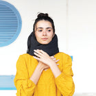 Travelon SomniWrap Oreiller de voyage - Gris-Se règle à tout style de sommeil: il enveloppe comme un foulard là où la forme et l’ajustement peuvent être réglés selon votre confort 
