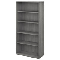 Bibliothèque 72.8 haut. (po) à 5 tablettes Studio C de Mobilier d’entreprise Bush - gris platine (SCB136PG)-Trois tablettes ajustables permettent une certaine flexibilité et deux tablettes fixes ajoutent de la stabilité