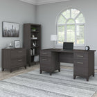Bush Furniture - Bureau 60 po avec tiroirs Somerset - Gris orage-Deux tiroirs utilitaires permettent de ranger les fournitures de bureau