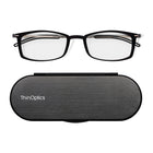 ThinOptics FrontPage collection, Brooklyn 2.5 Lecteur avec Milano Pod Noir - Noir-Existe en deux beaux styles, le Brooklyn rectangulaire et le Manhattan ovale, et est flatteur pour les hommes et les femmes.