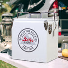 Coffre à glace Coors Light, 13 L-La poignée de verrouillage pivotante vous permet d’emprisonner l’air froid à l’intérieur pour garder vos boissons froides plus longtemps