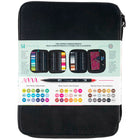 Tombow - Coffret pour marqueurs - Noir-Marqueurs : chartreuse, olive foncé, vert saule, jade foncé, menthe, vert, bleu véritable, bleu processus, turquoise, bleu réflexe, bleu marine, violet brume, outremer, lilas, pervenche, violet, violet impérial, violet, pêche, jaune Or, jaune process, jaune pâle, rose, rouge rhodamine, rose vif, rouge rubis, œillet, rose poussiéreux, rose pâle, abricot clair, vin rouge, rouge porto, rouge chaud, orange, ocre clair, orange chromé, cerise pâle, Cappucino, Terre de Sienne