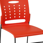 Flash Furniture - Chaise empilable avec base luge de série Hercule, capacité de 881 lb, avec dossier ventilé, orange (RUT2OR)-La poignée de transport découpée facilite le mouvement
