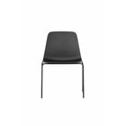 Gry Mattr - Lola Chaise Empilable - Noir-Magnifique chaise en plastique avec un siège large et un dossier profilé