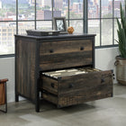 Sauder - La Collection Foundry Road Classeur lateral - Finition Carbon Oak-Surface superieure avec revêtement en melamine est resistant à la chaleur, taches et eraflures.