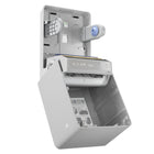 Kimberly-Clark Professional ICON - Distributrice automatique d’essuie-mains en rouleau  -  16.53 po x 12.41 po x 10.19 po - Avec plaque de revêtement décorative avec motif de grain de bois d’ébène-Le système de distribution ICON de KCP offre six finis décoratifs qui rehaussent l’esthétique de vos salles de bain au même niveau que le reste de votre installation.