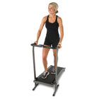 Tapis Roulant Manual InMotion de Stamina-Un moniteur électronique permet de suivre le temps d’entraînement, la vitesse, la distance, les calories brûlées et de scanner avec une simple commande à une seule touche