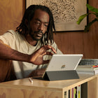 Apple iPad, écran Retina 10,2 po, Wi-Fi + cellulaire, puce A13 Bionic, 64 Go, iPadOS 15, gris cosmique-Wi-Fi  (802.11a/b/g/n/ac), bibande (2,4 GHz et 5 GHz), HT80 avec MIMO, Bluetooth 4,2