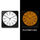 Marathon – Horloge murale surdimensionnée analogique avec veilleuse auto, boîtier noir, cadran blanc-Rétroéclairage à DEL de couleur ambrée