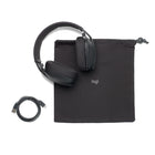 Logitech - Zone Vibe 100 Casque d'écoute léger sans fil avec Micro anti-bruit de fond - Graphite-Rabattre pour couper le micro : Le micro du casque antibruit se range de manière pratique lorsqu'il n'est pas nécessaire, permet un look épuré, et offre une intimité immédiate et sur-le-champ