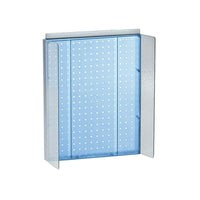 Azar Displays – Panneau perforé bleu translucide avec ailes, 16 larg. x 20,25 haut. (po) (700357-BLU)-Comprend une bande porte-affiche en acrylique et deux ailes en plastique transparent de 3 po de largeur sur les côtés