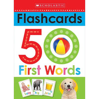 Scholastic Les Jeunes Apprenants Flashcards, 50 Premiers Mots-L’ensemble contient 26 cartes éclair  dans une boîte solide pour un rangement facile.